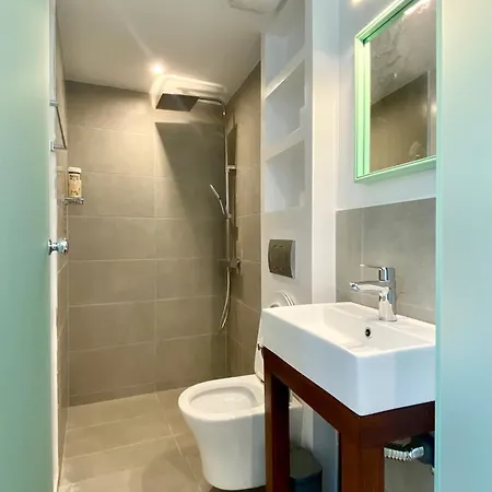 Svolis Townhouse - Urban Oasis With Pool & Garden בית נופש *